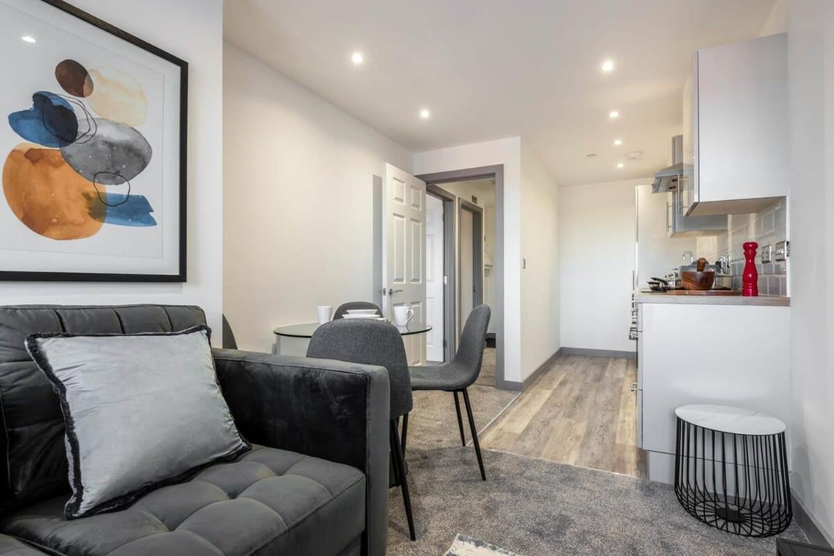 Contemporary 1 Bedroom Apartment In Central Hull Kingston upon Hull Exterior photo